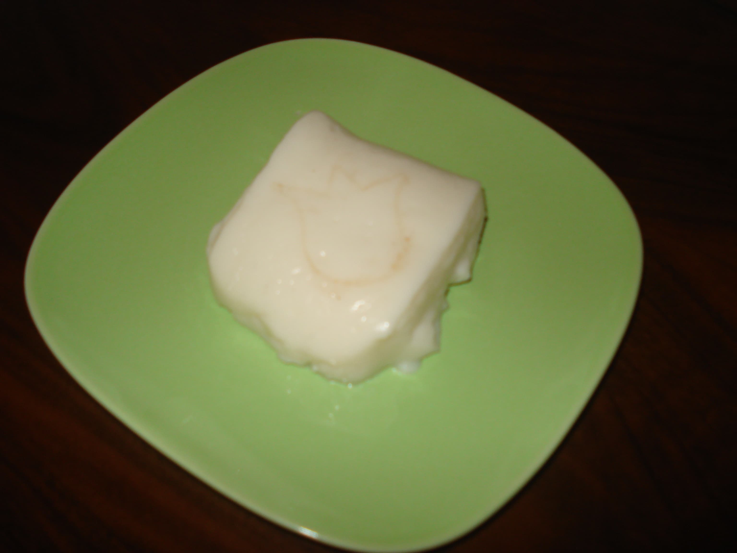 Tavukgöğsü — a turkish main course dish from Turkey — featuring shredded & pounded, milk-based pudding, spiced (cinnamon)