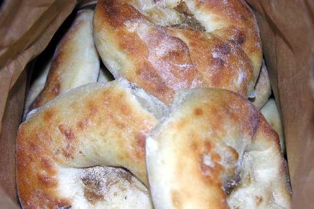 Bialy (bread)