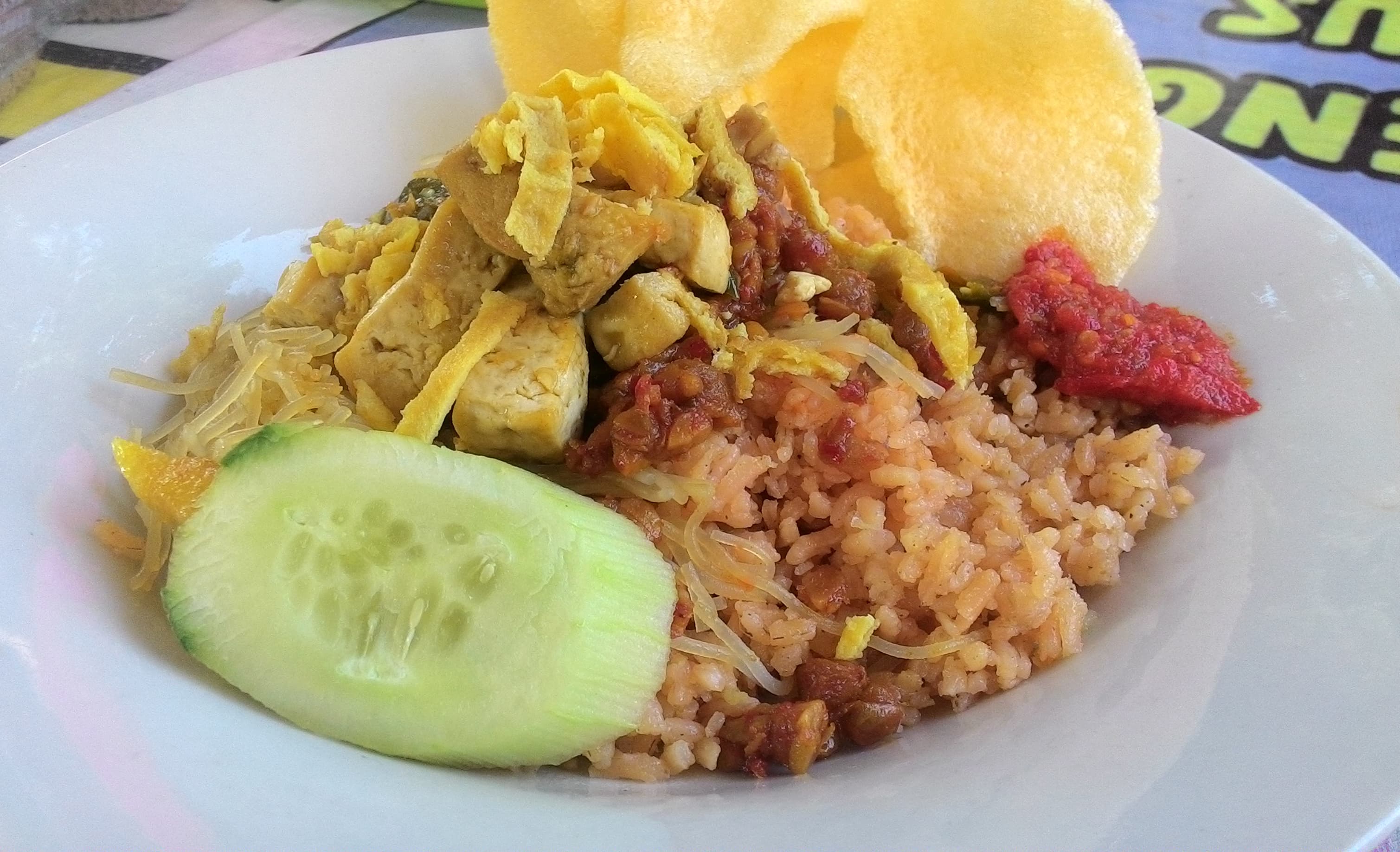 Nasi minyak — a indonesian main course dish from Indonesia — featuring ghee-cooked, spiced pilaf tradition, ceremonial rice